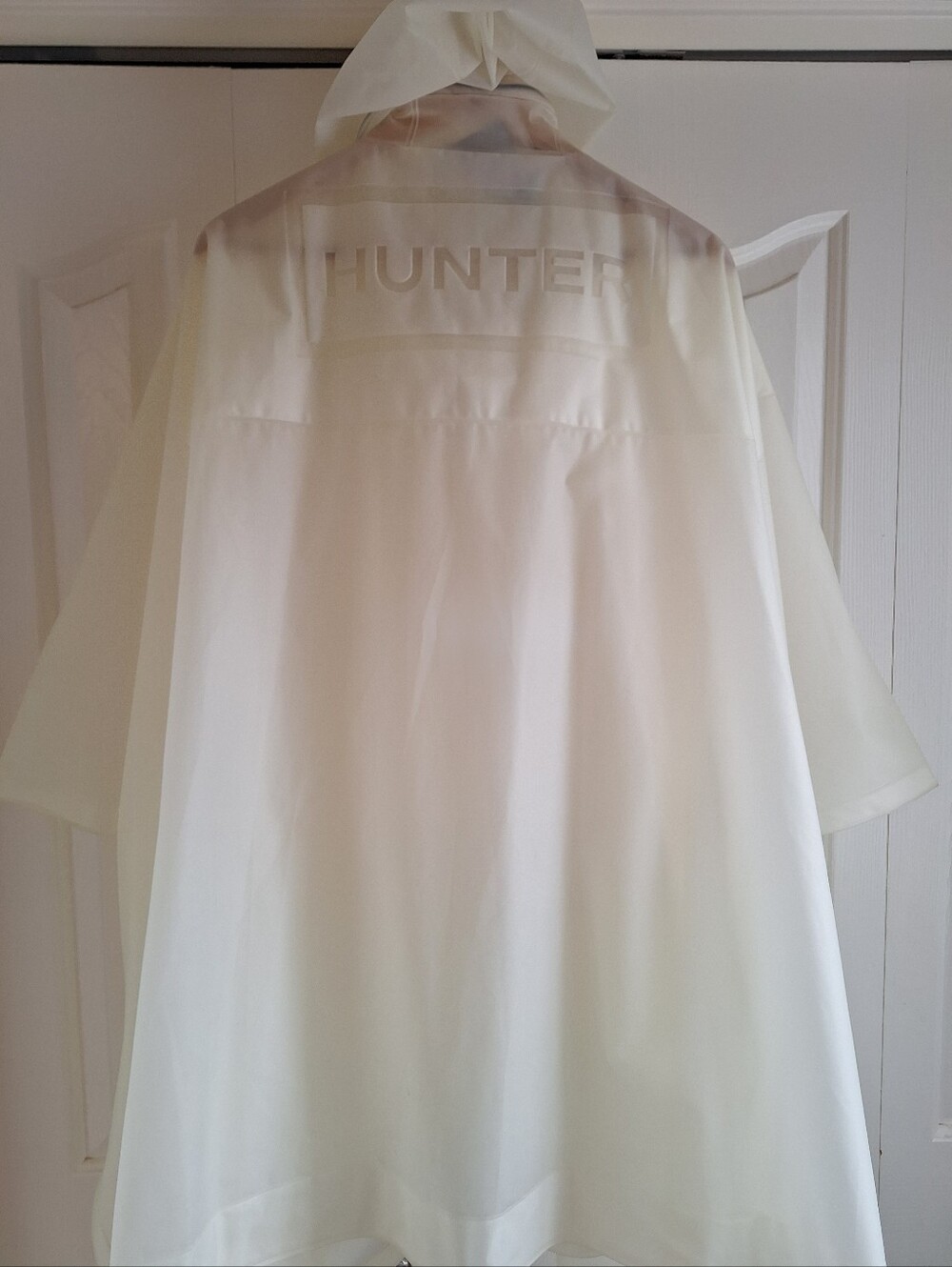 Hunter White Semi-Sheer Rain Poncho with Red Logo (M/L)